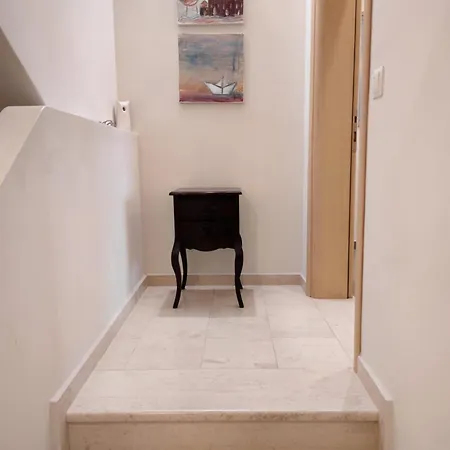 Stefania's Luxury House